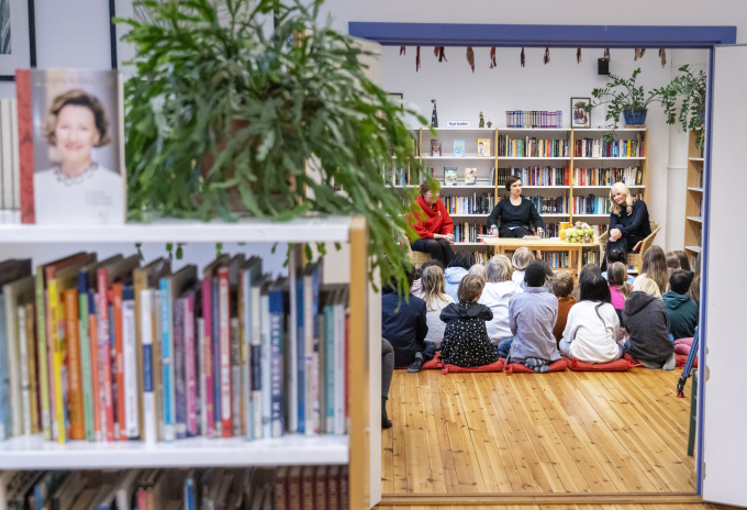 Skolebiblioteket er et sentralt samlingssted for elevene under leseuken. Foto: Ole Berg-Rusten / NTB. 